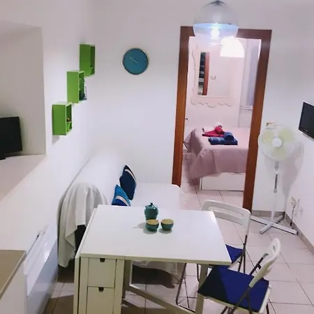 Апартаменты Joli 29m2 En Vieille 2 Mins De La