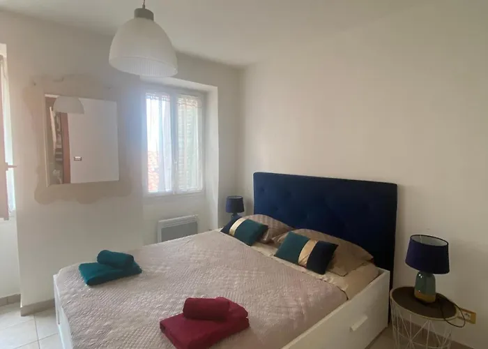 Joli 29m2 En Vieille 2 Mins De La * Ментона